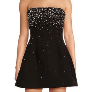 Muse by Marchesa
Lennox Crepe Jeweled Beaded Pearl Strapless Mini dress sz 4